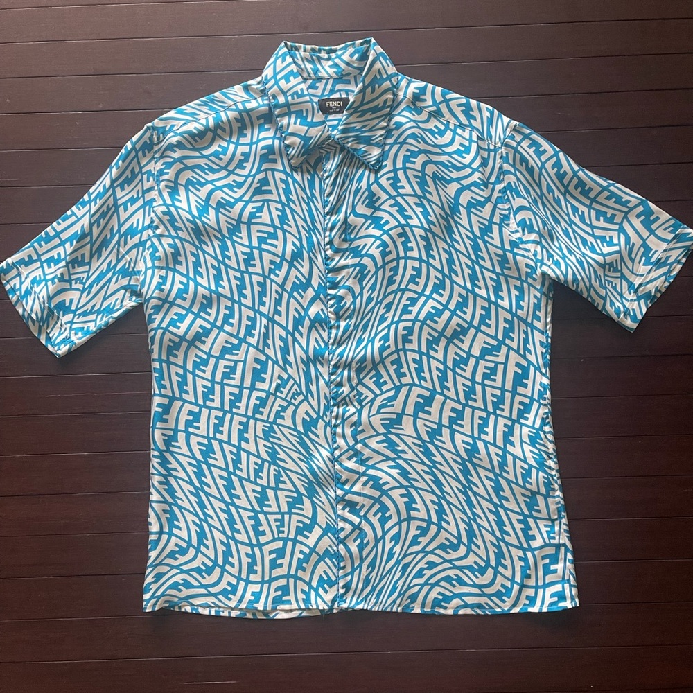 Authentic Mens Fendi Light Blue Silk Shirt Size US (Small)